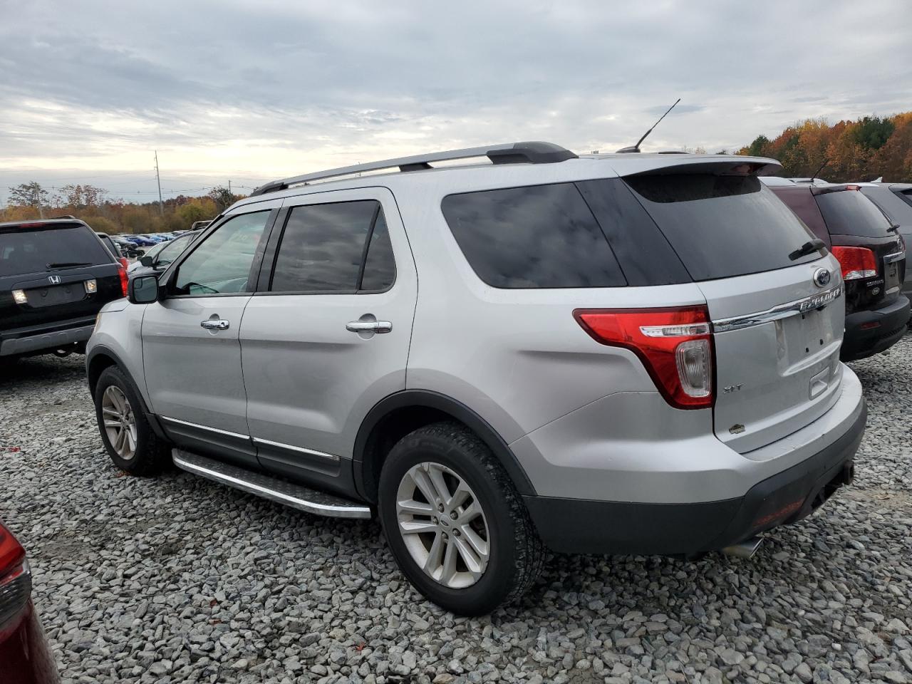 FORD EXPLORER XLT