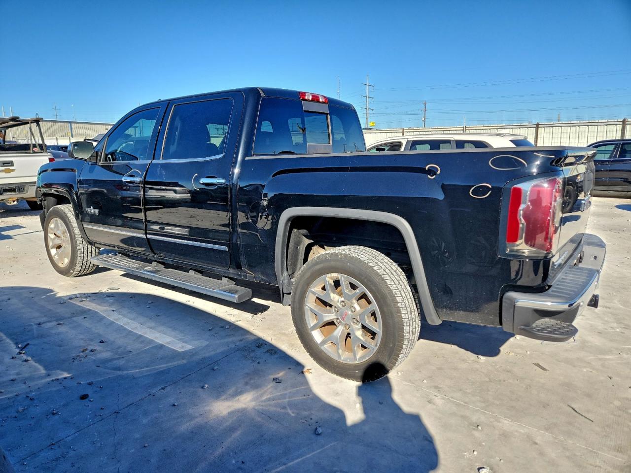 GMC SIERRA C1500 SLT