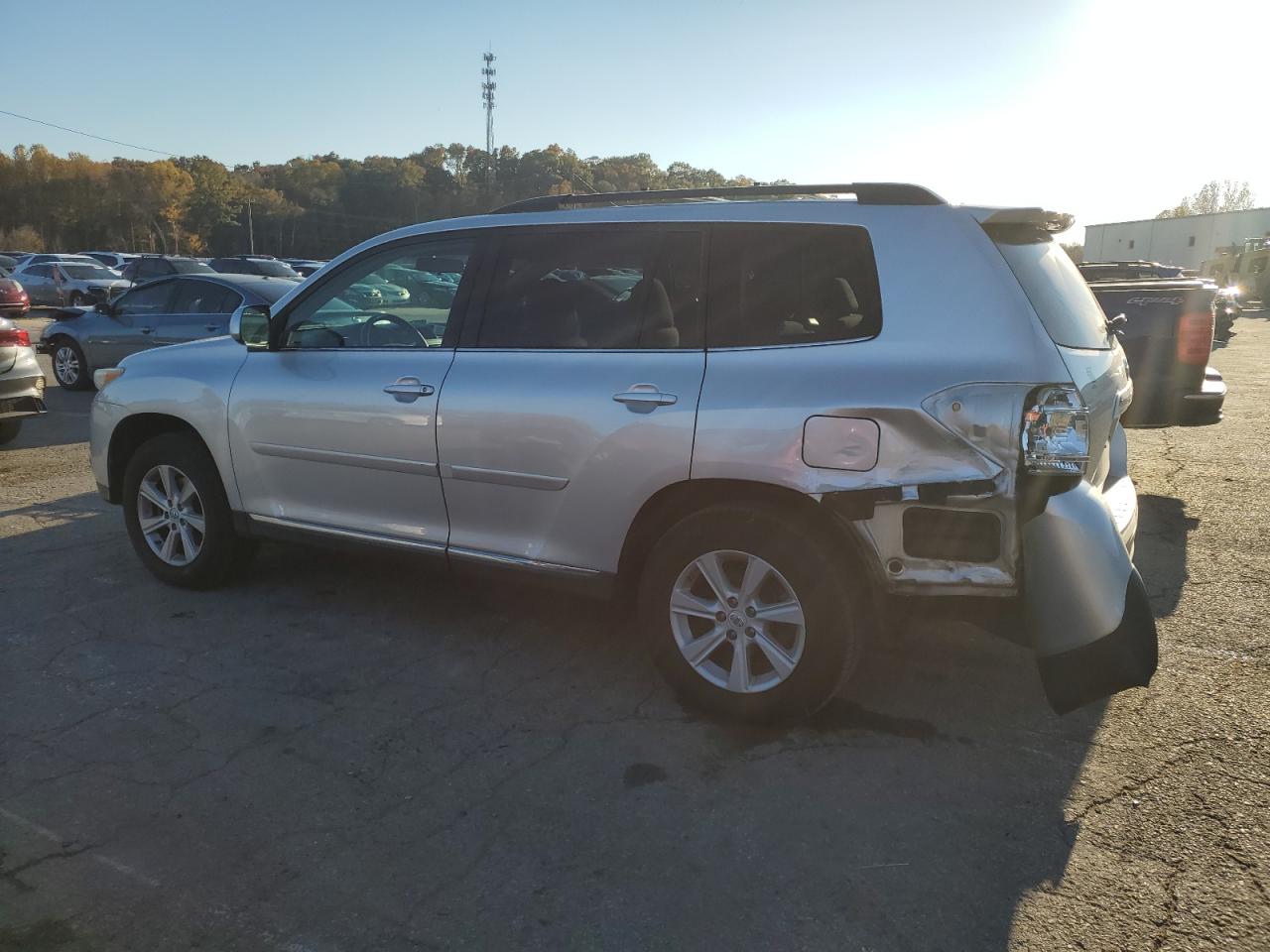 TOYOTA HIGHLANDER BASE