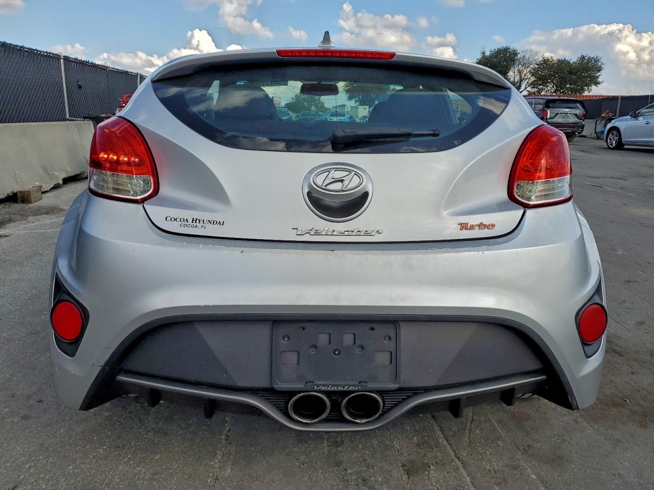 HYUNDAI VELOSTER TURBO