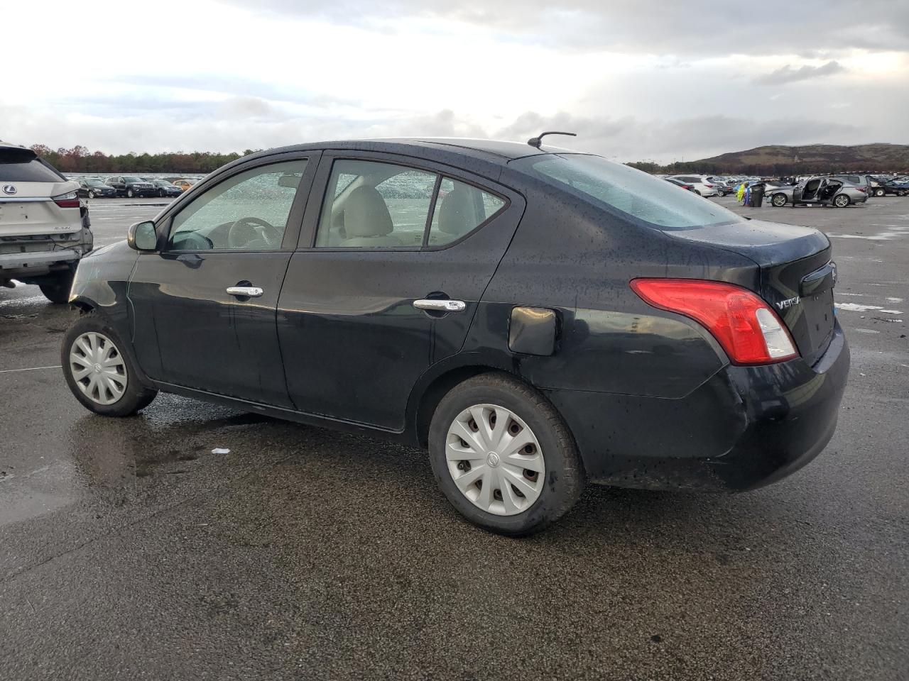 NISSAN VERSA S