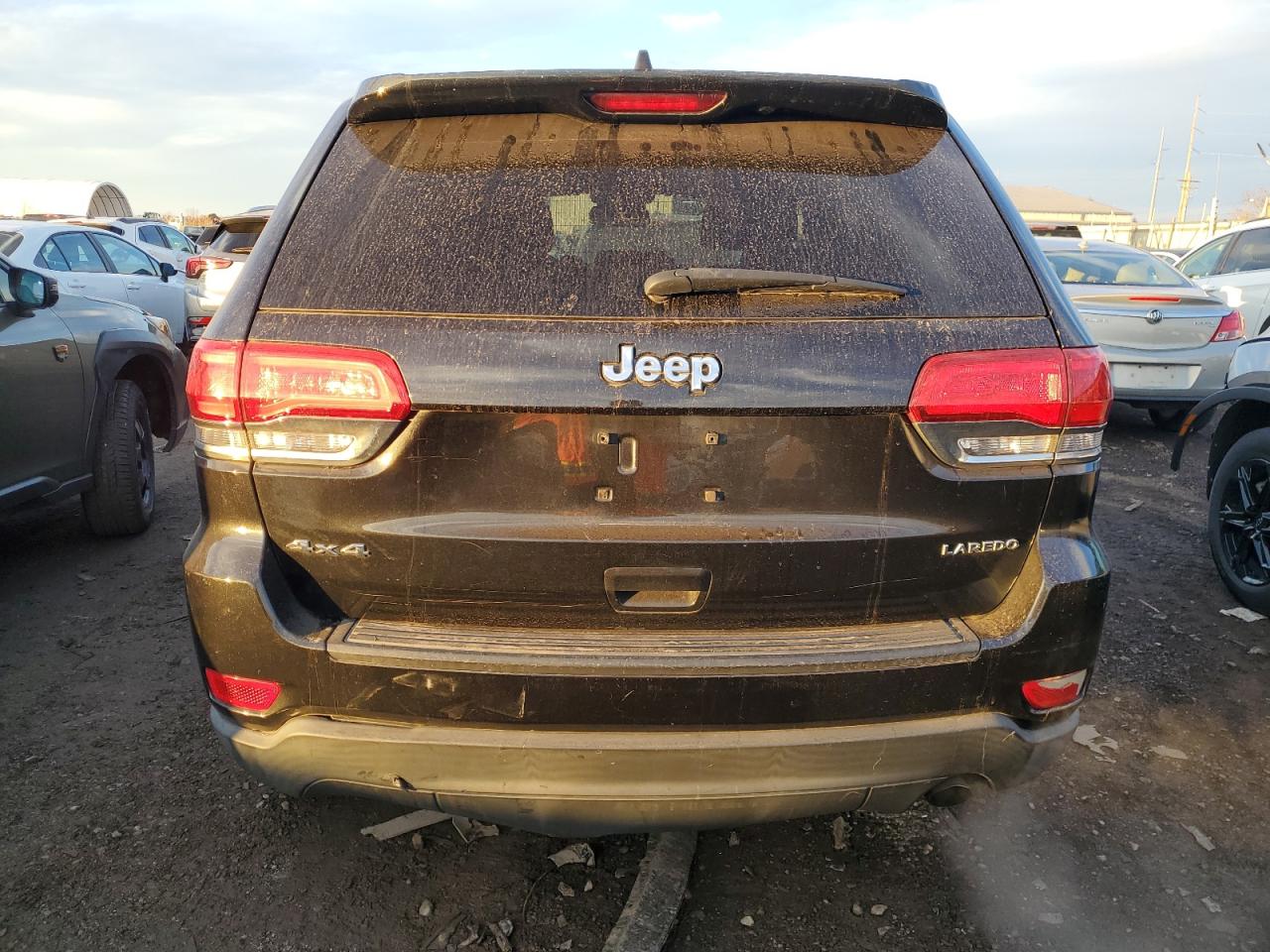 JEEP GRAND CHEROKEE LAREDO