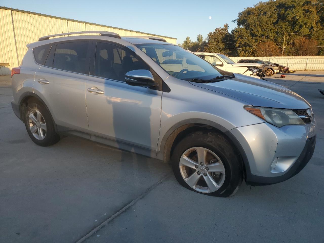 TOYOTA RAV4 XLE