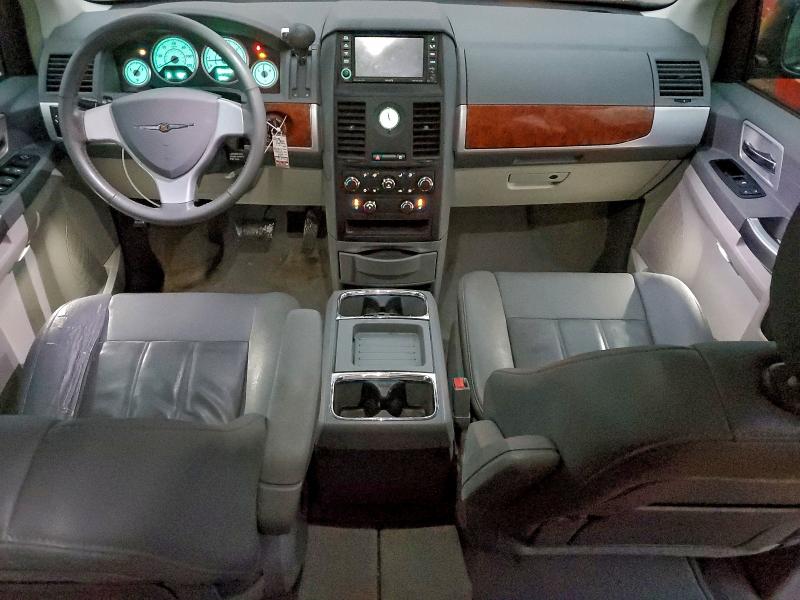 2008 CHRYSLER TOWN & COU #3302772400