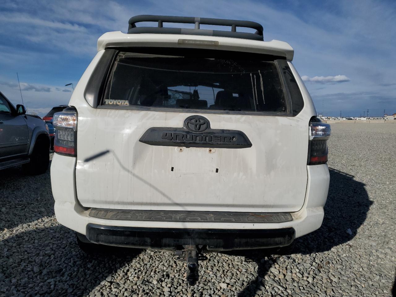 TOYOTA 4RUNNER SR5/SR5 PREMIUM