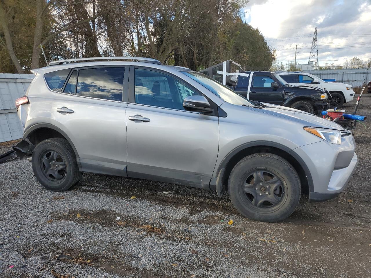 TOYOTA RAV4 LE