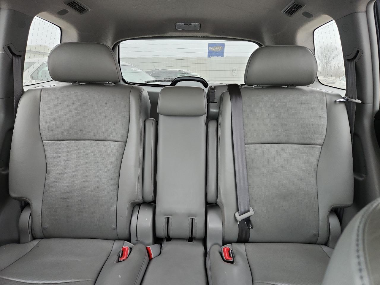 Lot #3308252160 2013 TOYOTA HIGHLANDER