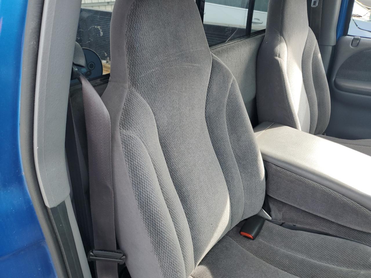 Lot #3301792361 2000 DODGE DAKOTA