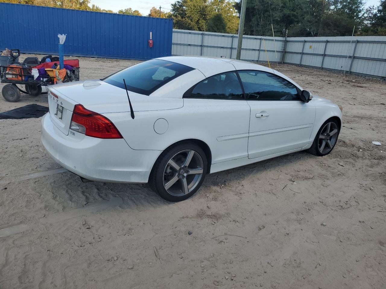 VOLVO C70 T5