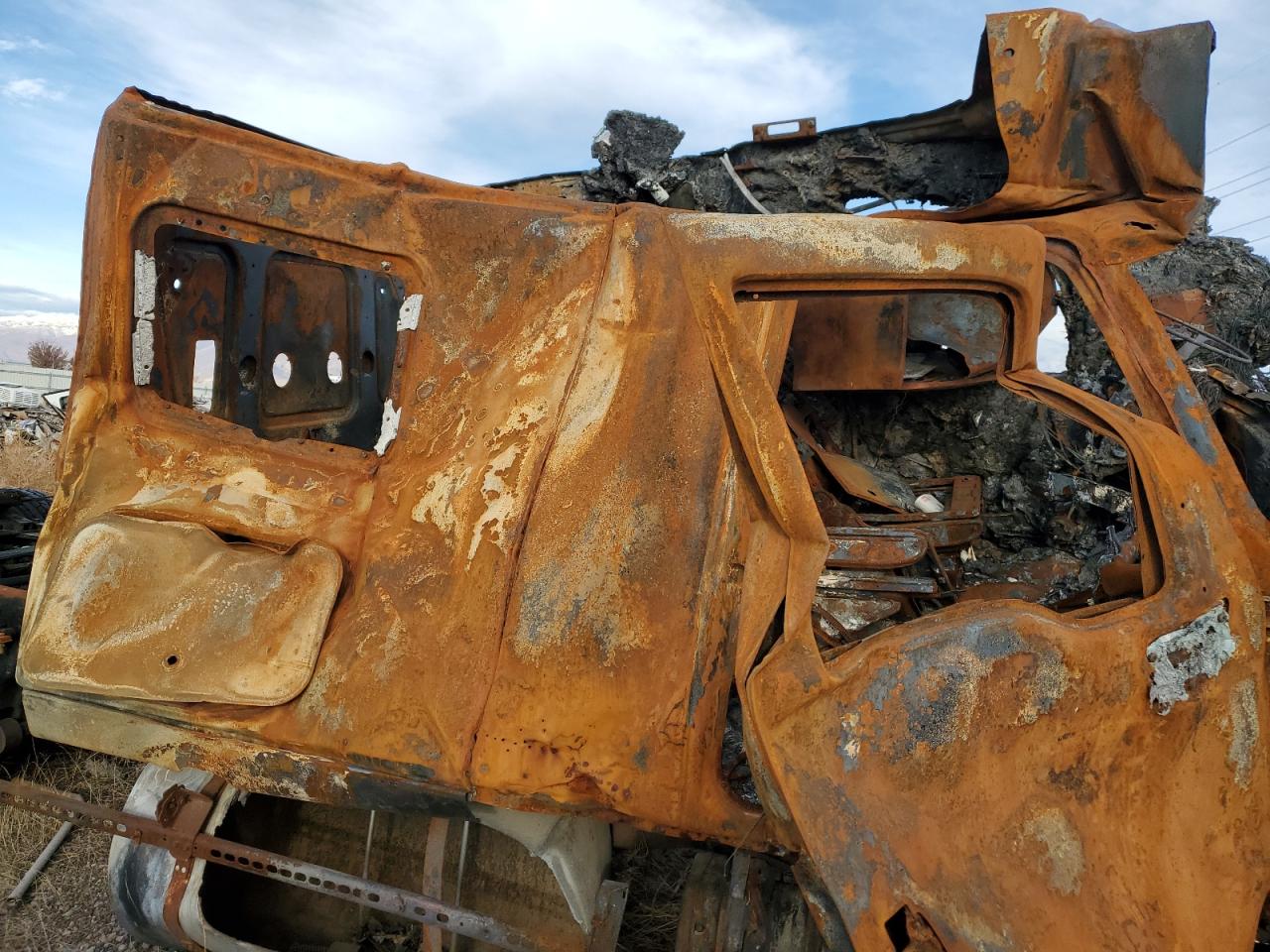 Lot #3291435134 2020 INTERNATIONAL LT625