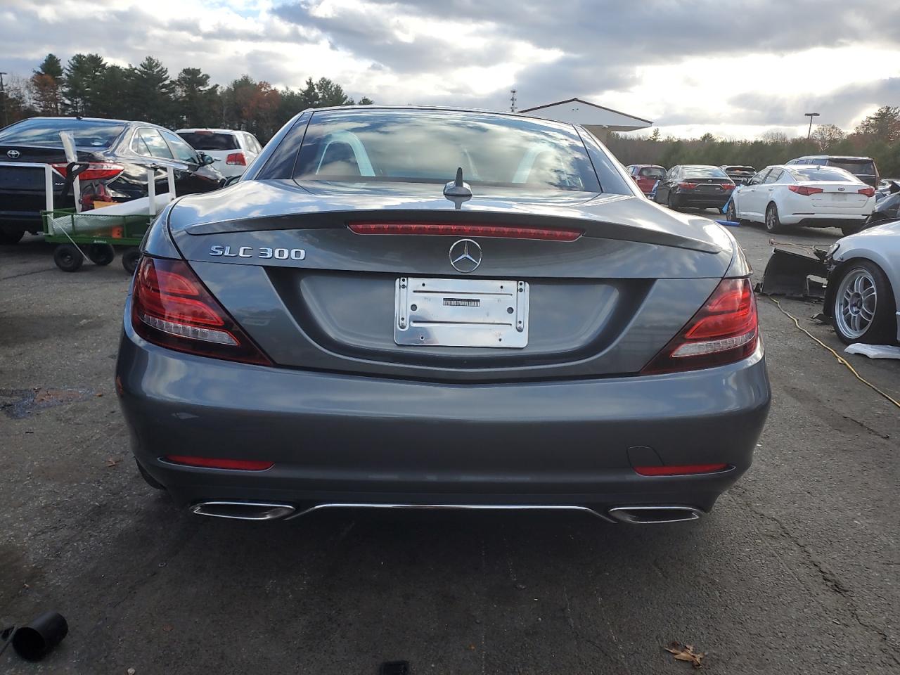 MERCEDES-BENZ SLC-CLASS 300