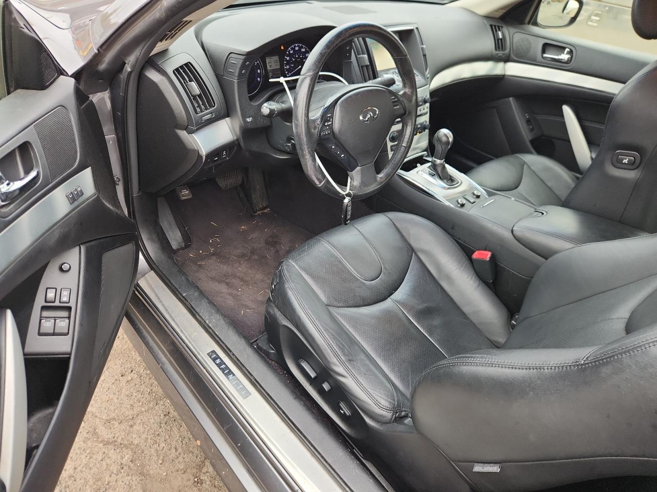 INFINITI Q60 JOURNEY