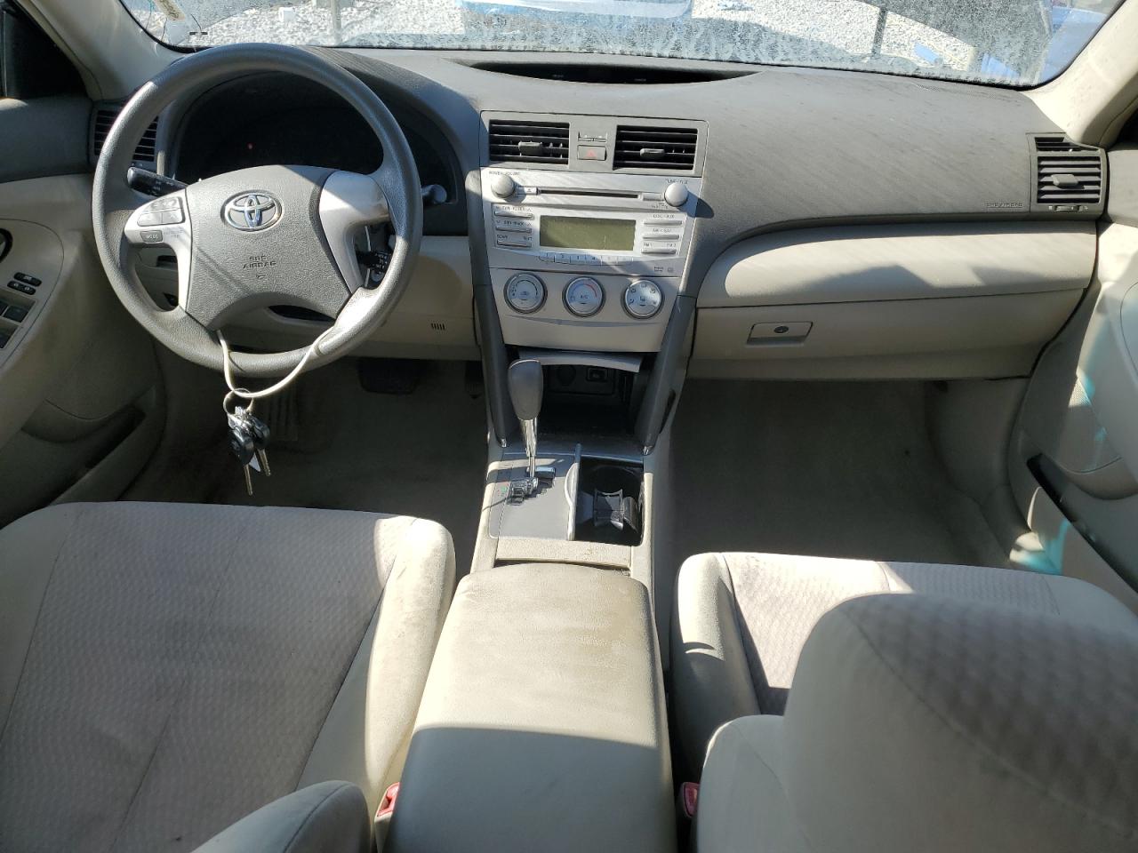 TOYOTA CAMRY BASE