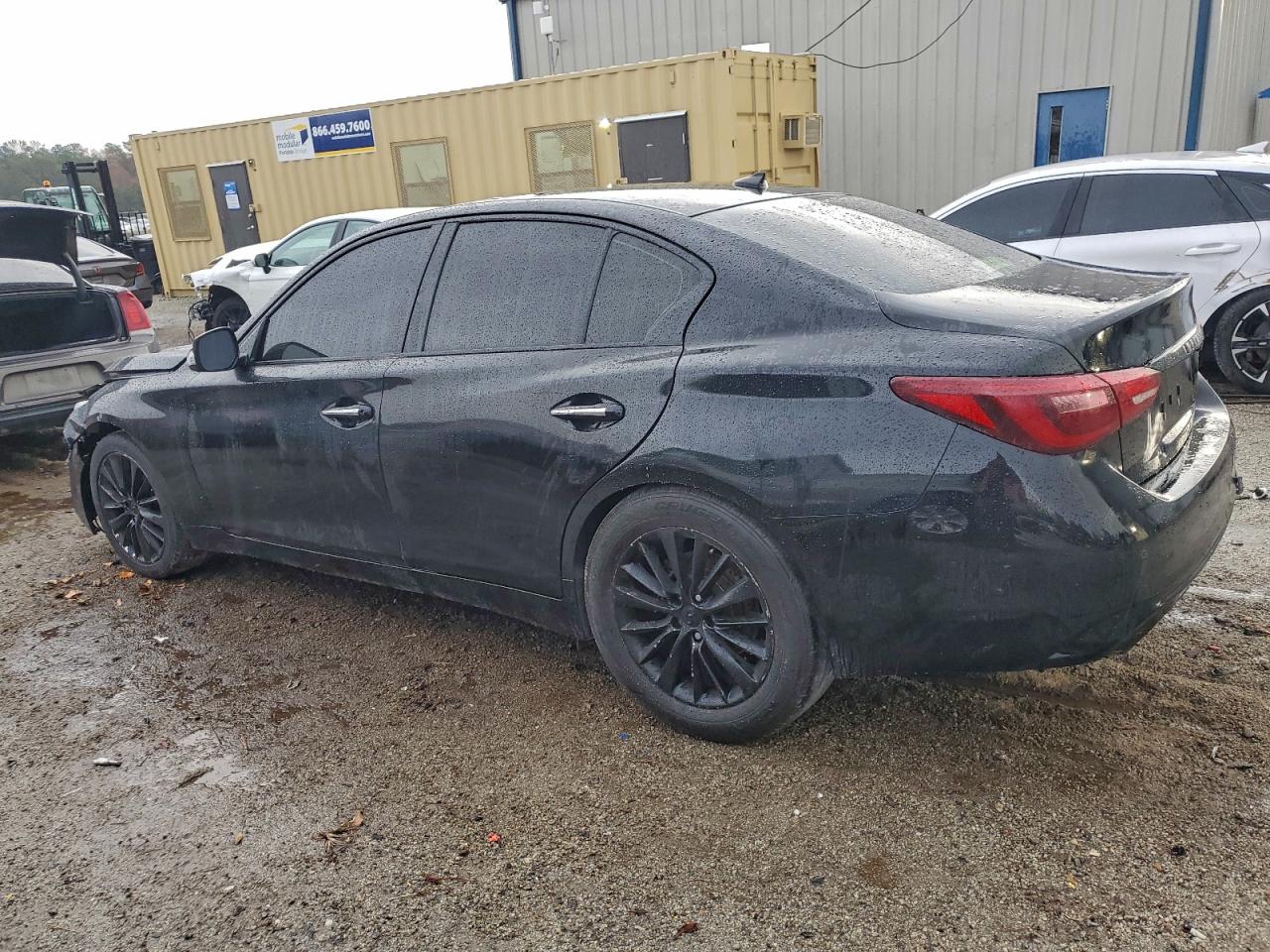 INFINITI Q50 LUXE