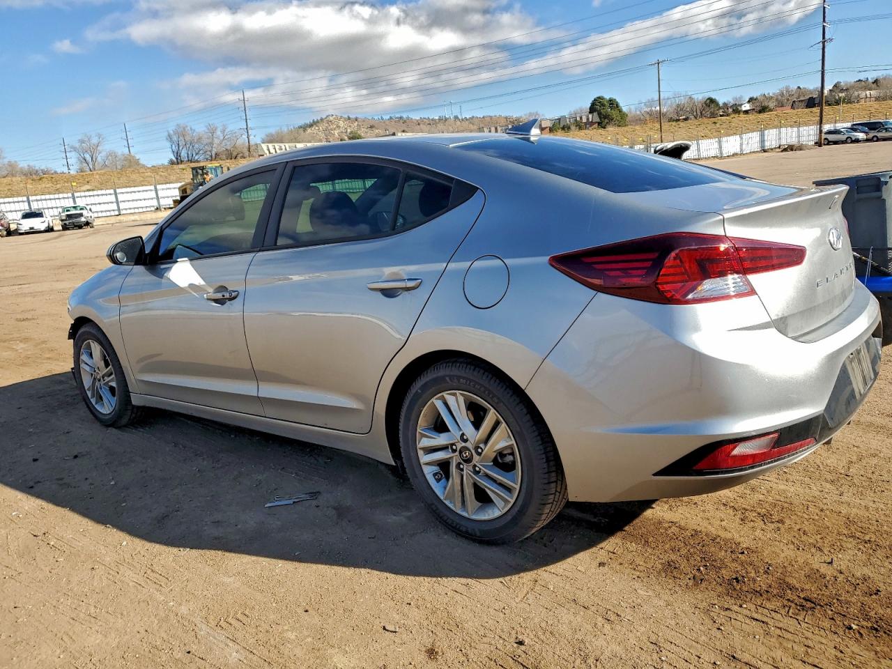 HYUNDAI ELANTRA SEL
