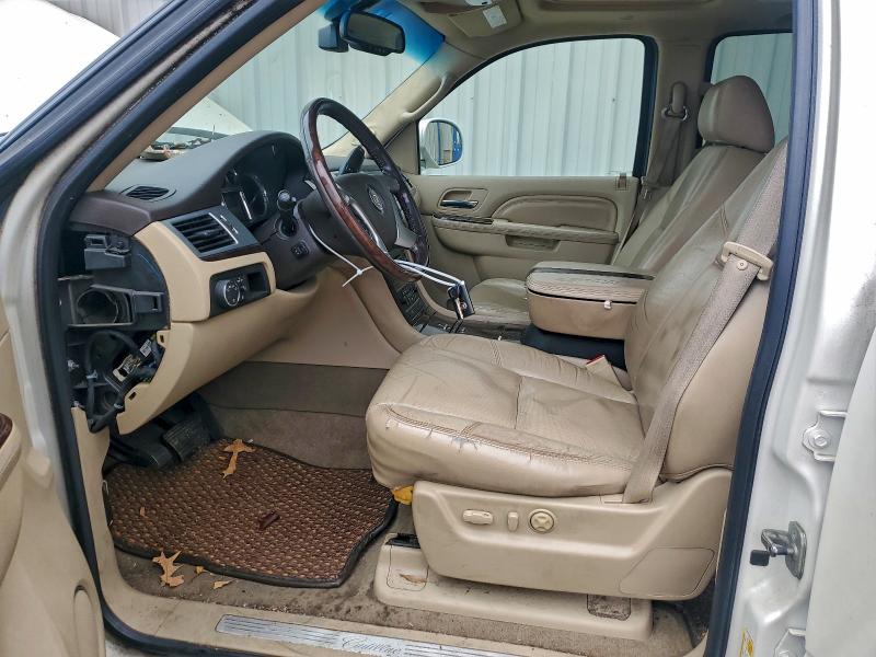 2011 CADILLAC ESCALADE P #3297055538