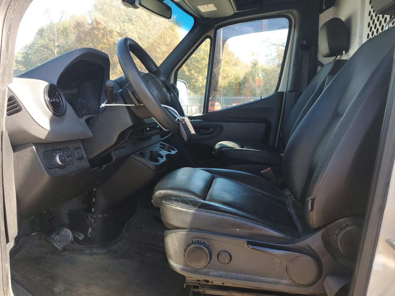 MERCEDES-BENZ SPRINTER 2500