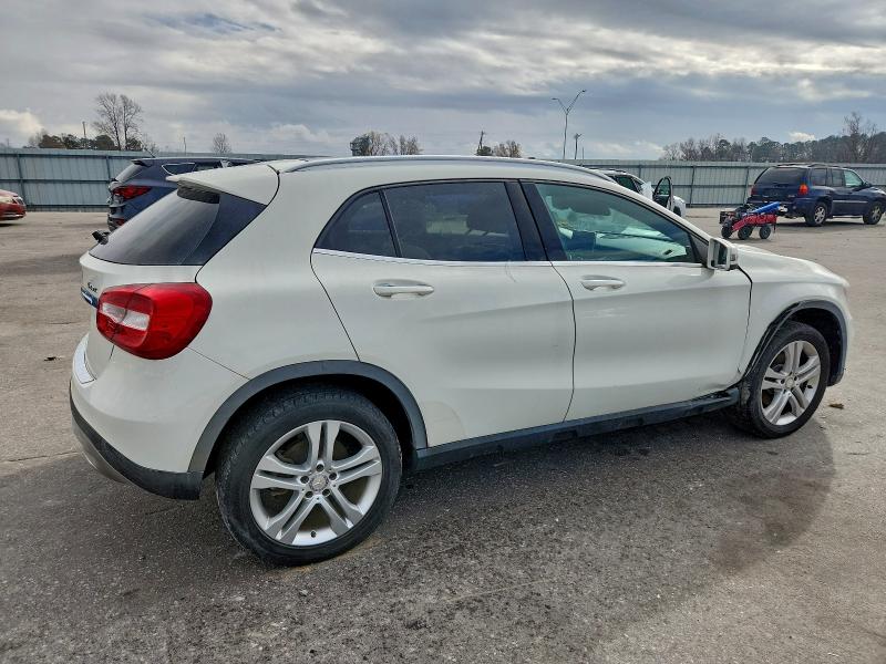 2016 MERCEDES-BENZ GLA 250 4M #3304540443