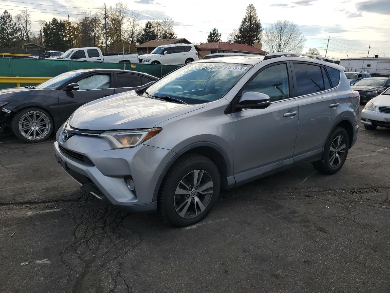 TOYOTA RAV4 XLE