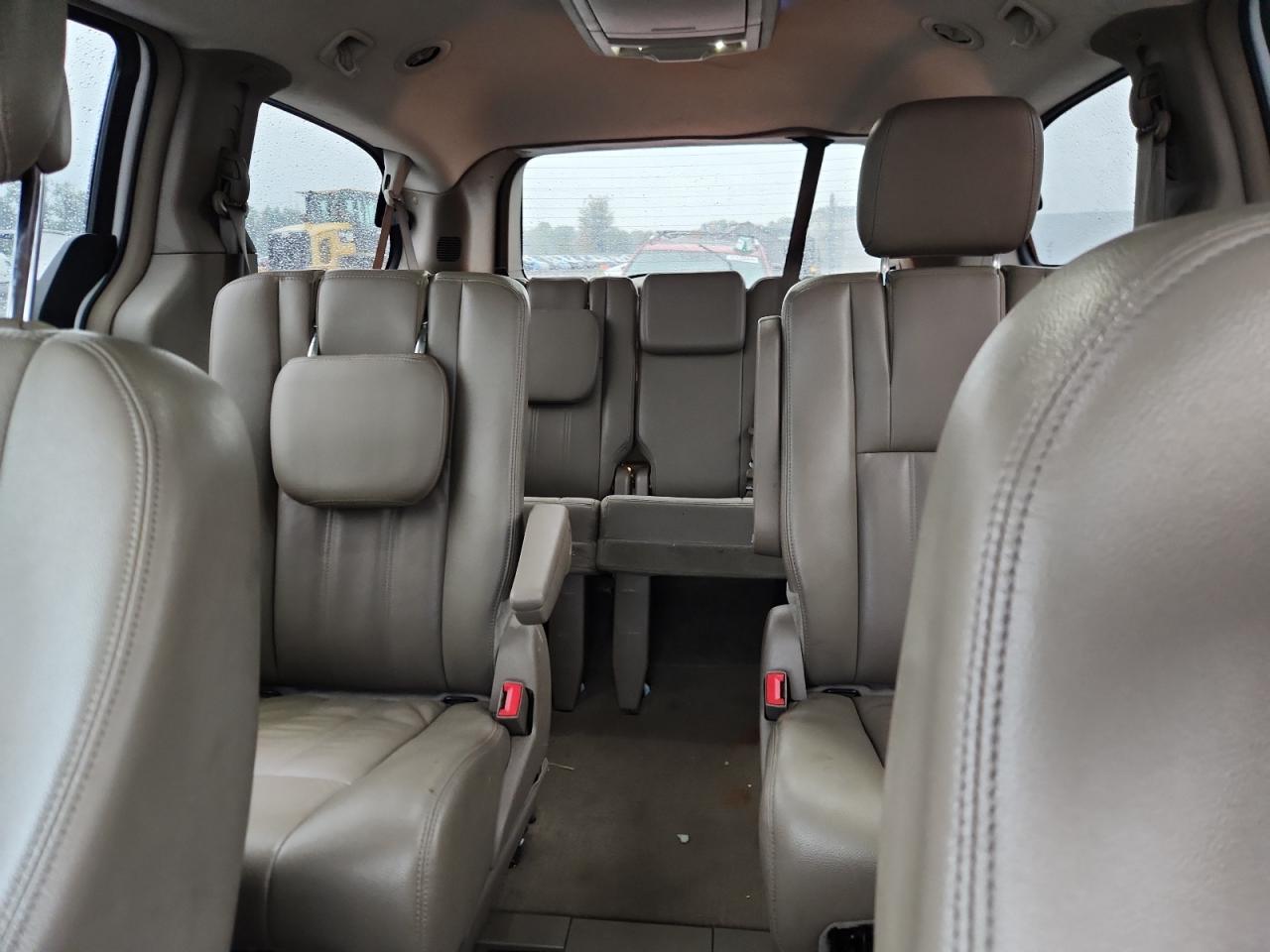 CHRYSLER TOWN & COUNTRY TOURING