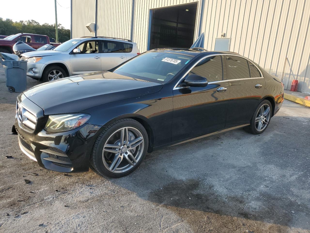 MERCEDES-BENZ E-CLASS 300