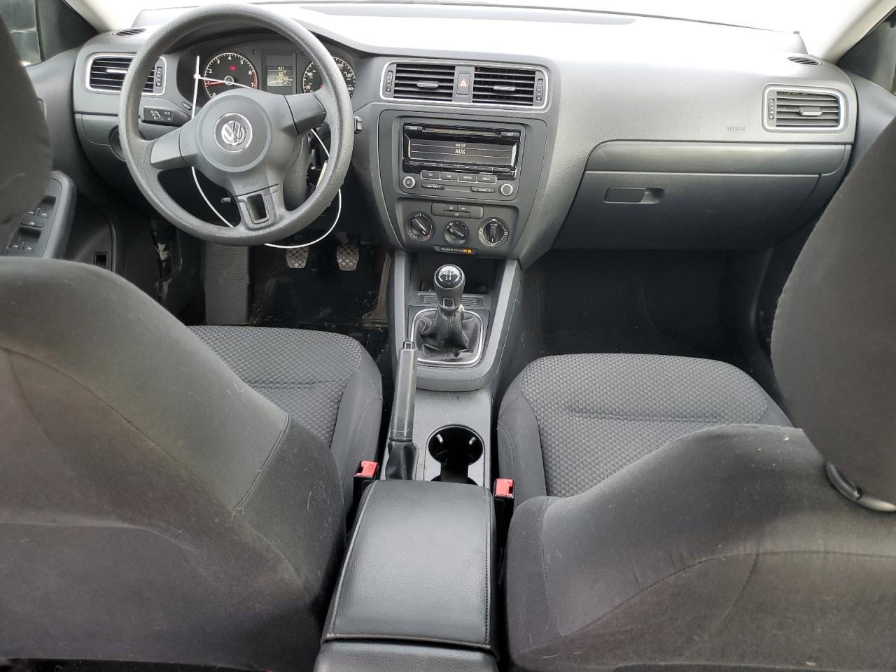 VOLKSWAGEN JETTA BASE