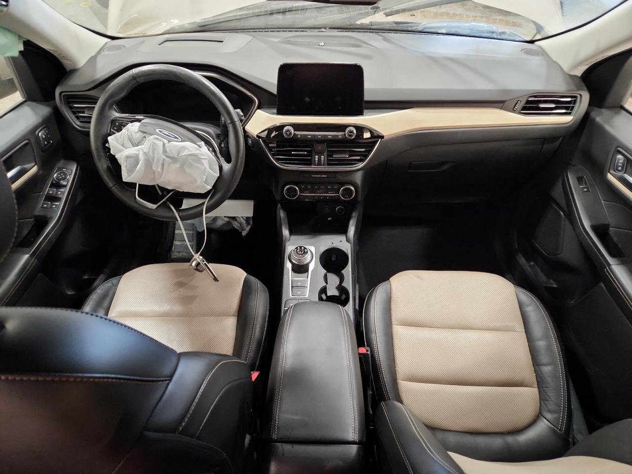 FORD ESCAPE TITANIUM