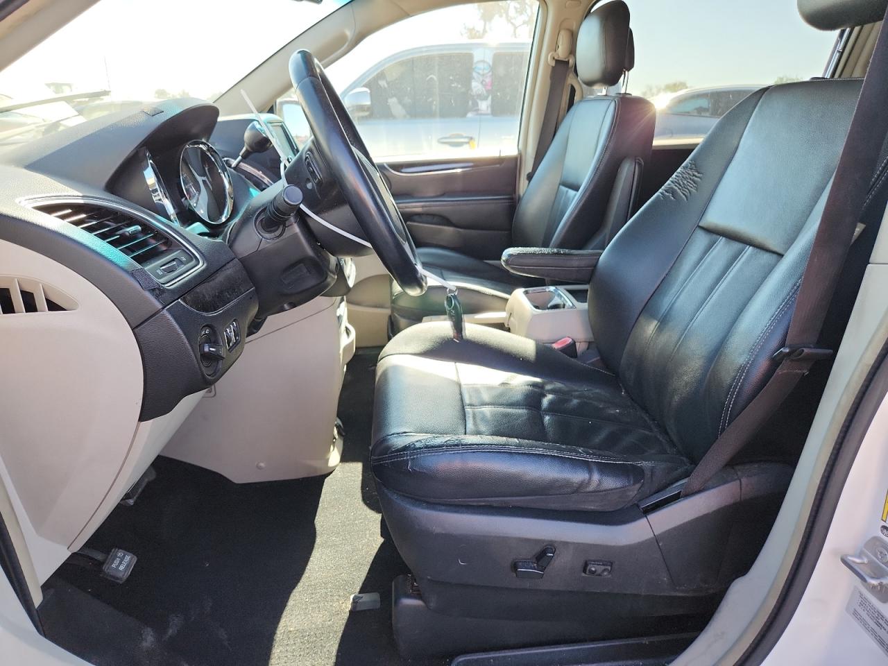 CHRYSLER TOWN & COUNTRY TOURING