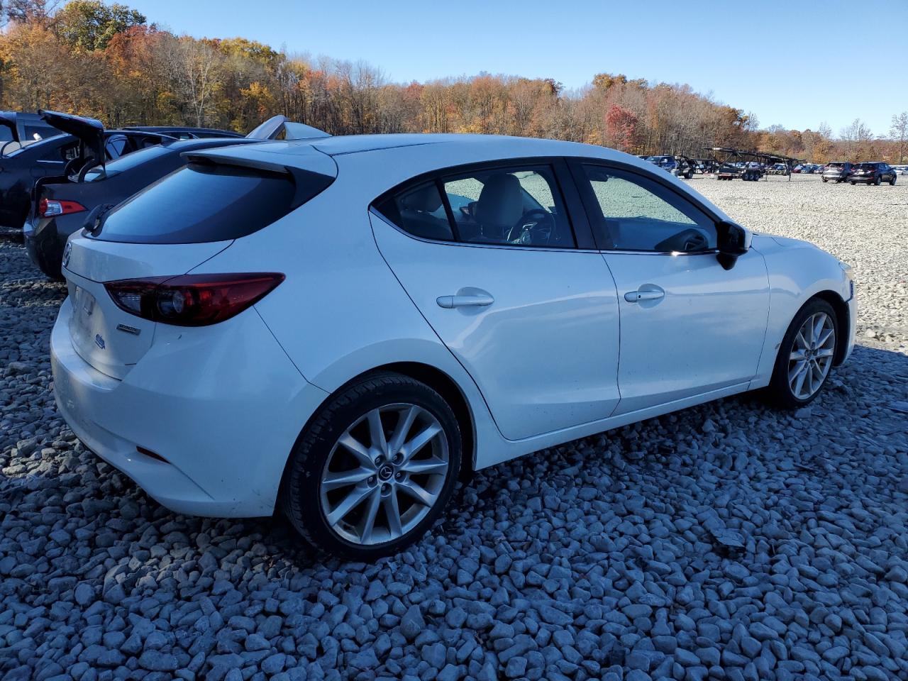 MAZDA 3 GRAND TOURING
