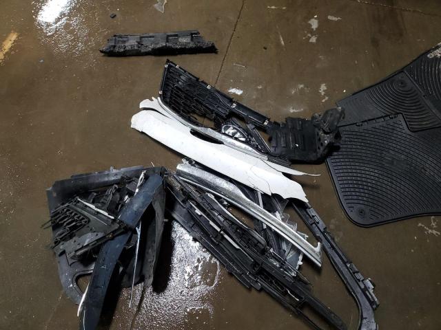 2017 VOLKSWAGEN TOUAREG WO #3297220397