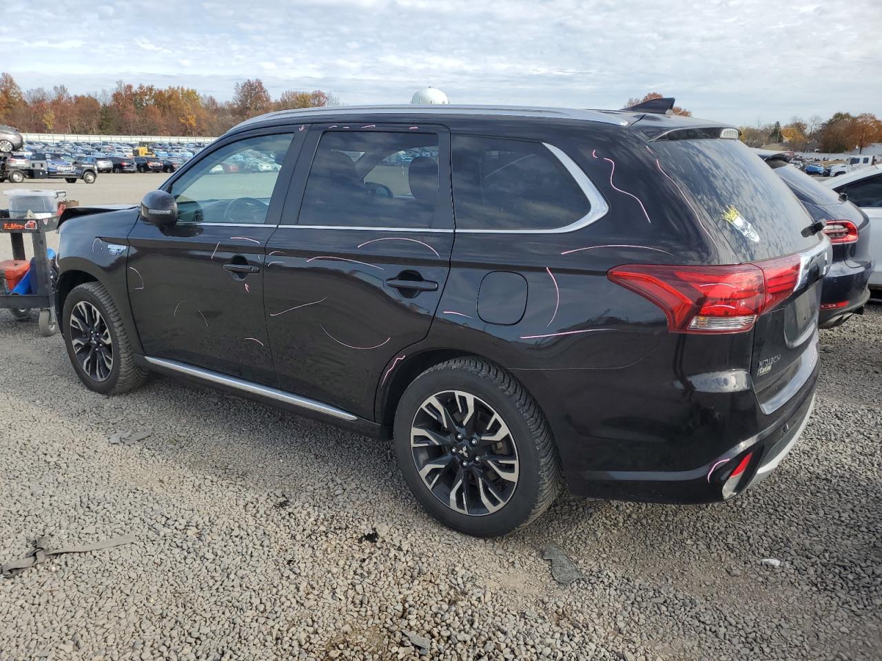 MITSUBISHI OUTLANDER SE