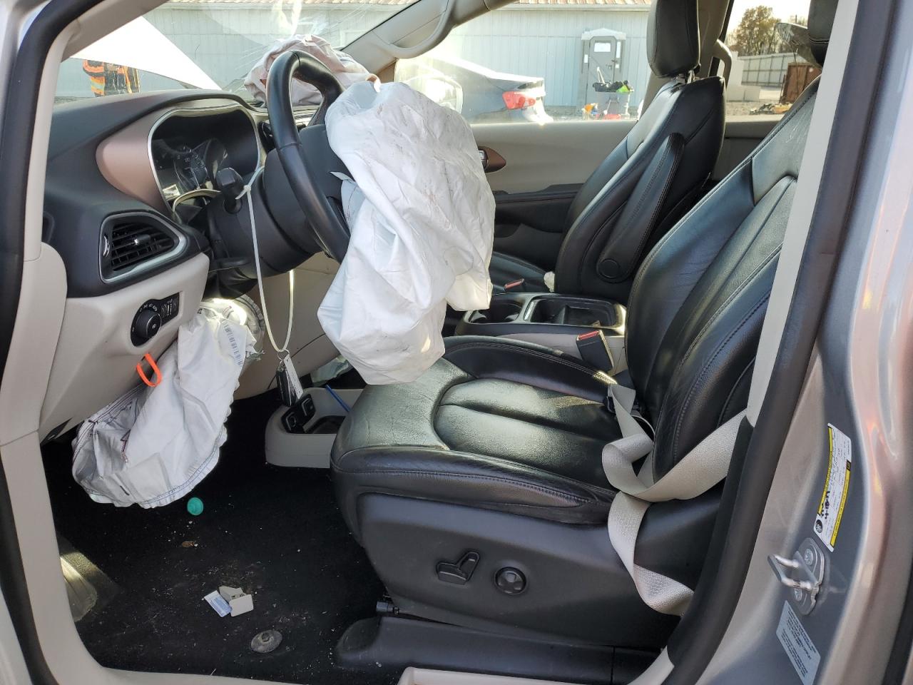 CHRYSLER PACIFICA TOURING L