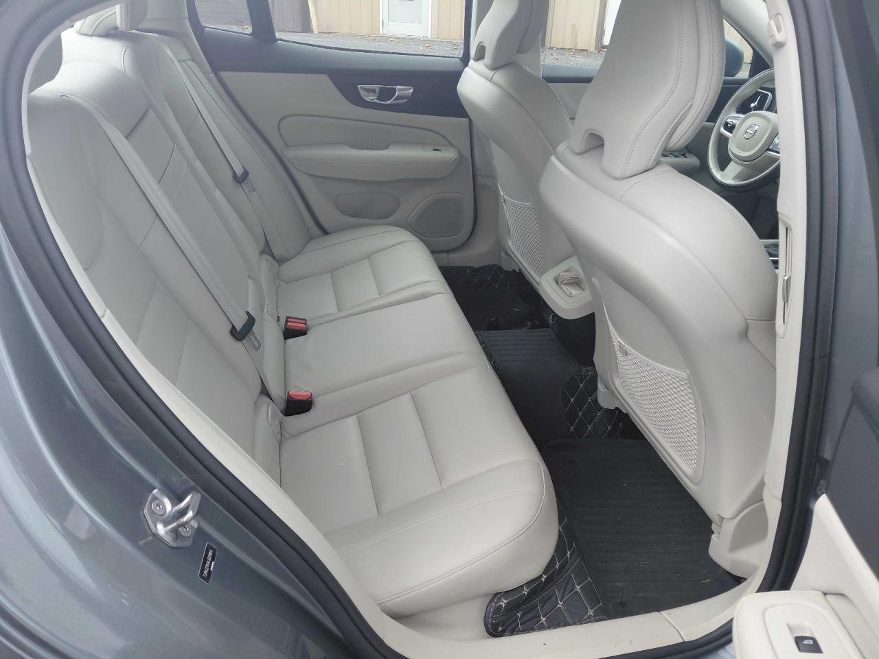 VOLVO S60 T6 MOMENTUM