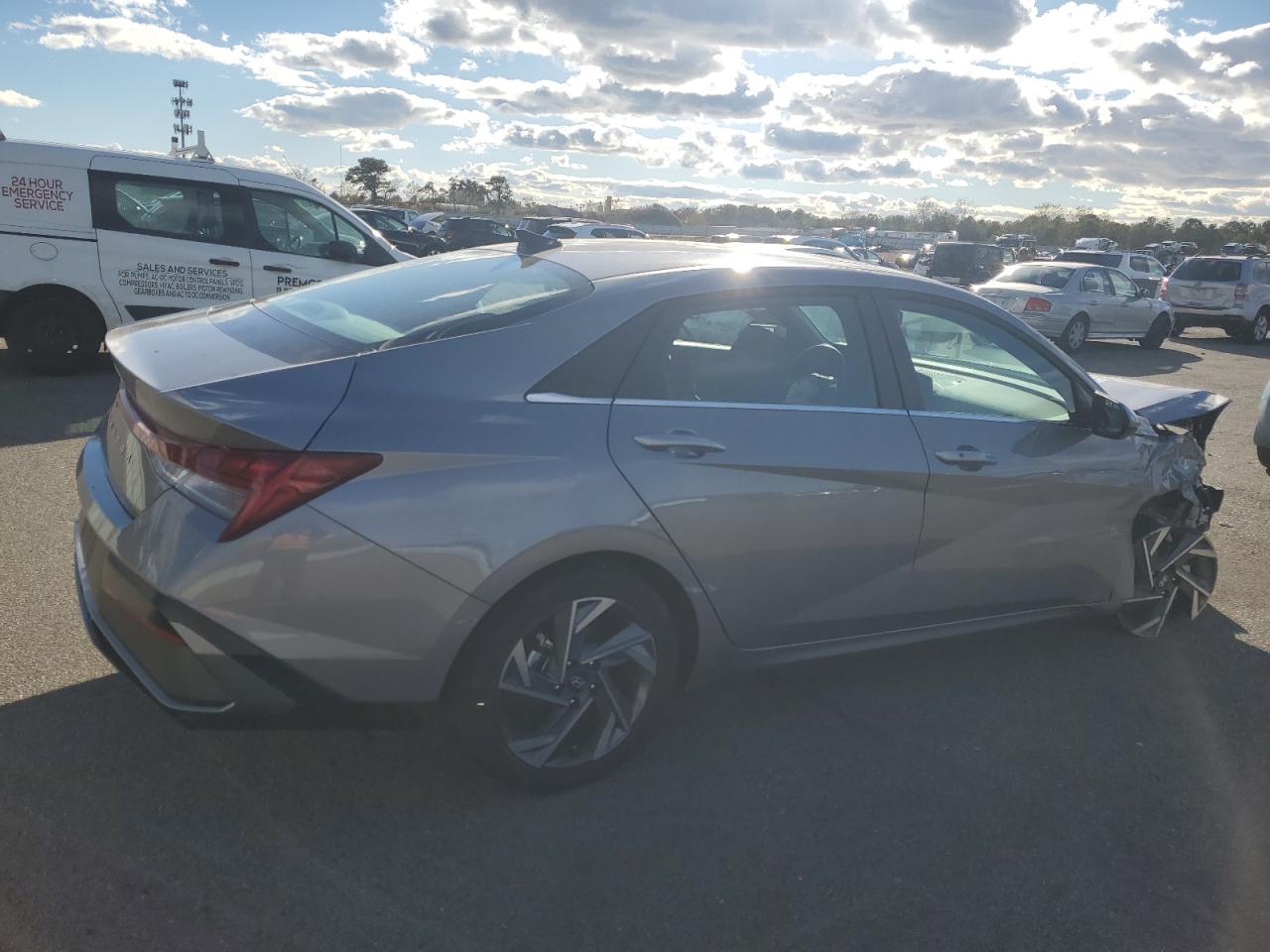 Lot #3315888106 2025 HYUNDAI ELANTRA SE