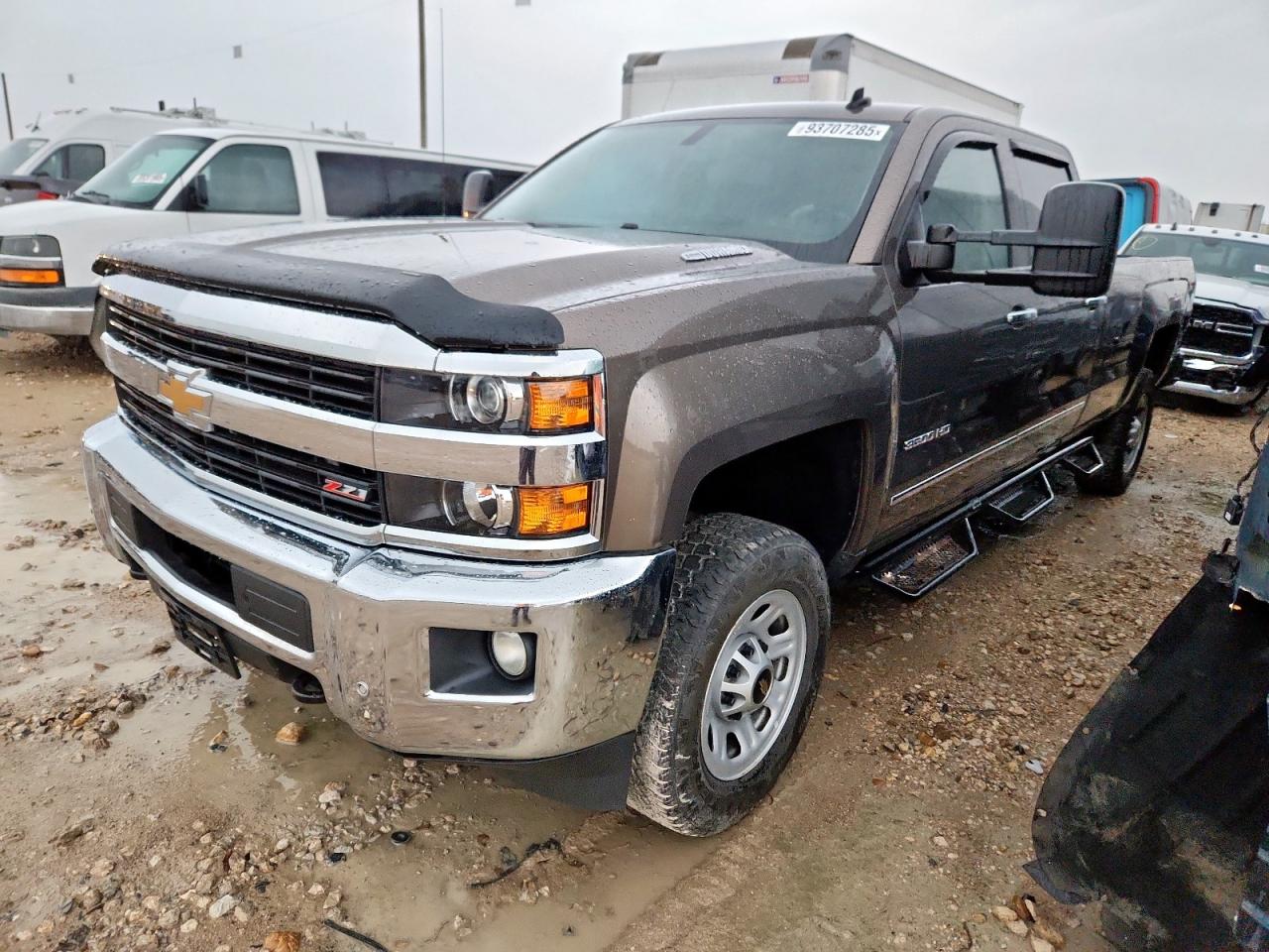 CHEVROLET SILVERADO K3500 LTZ