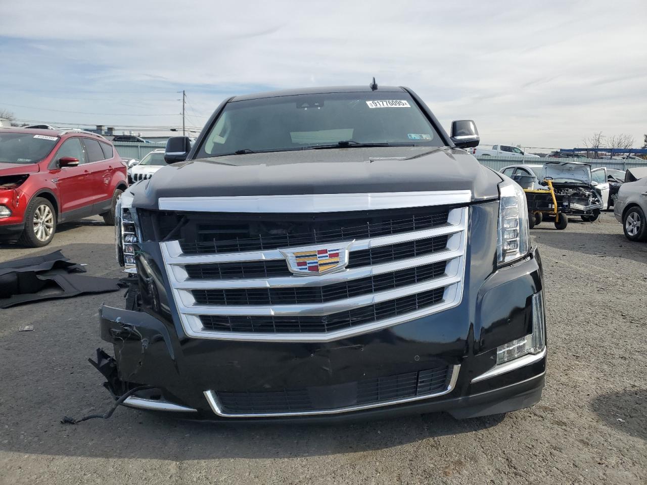 CADILLAC ESCALADE ESV LUXURY