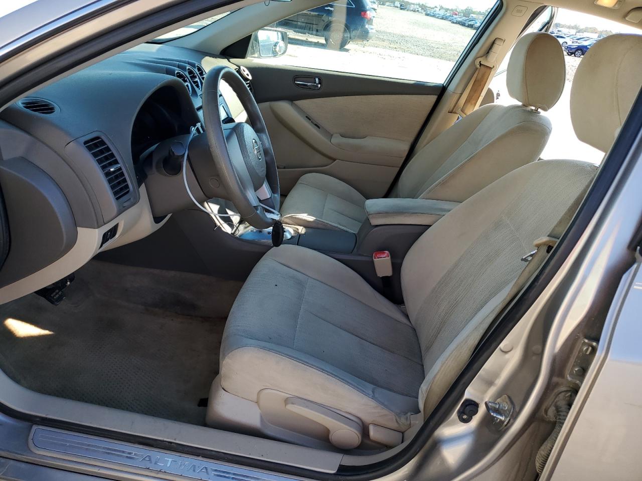 NISSAN ALTIMA BASE