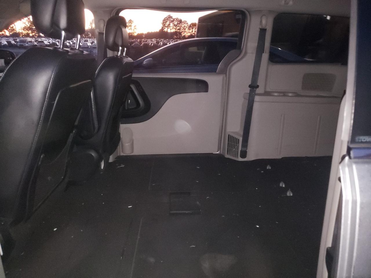 CHRYSLER TOWN & COUNTRY TOURING