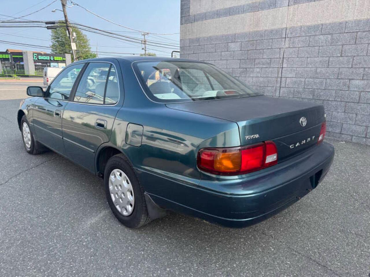 Lot #3286658295 1996 TOYOTA CAMRY DX