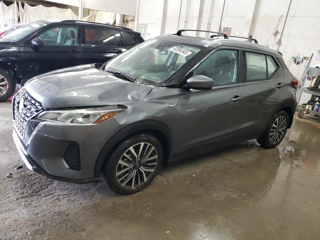 NISSAN KICKS SV