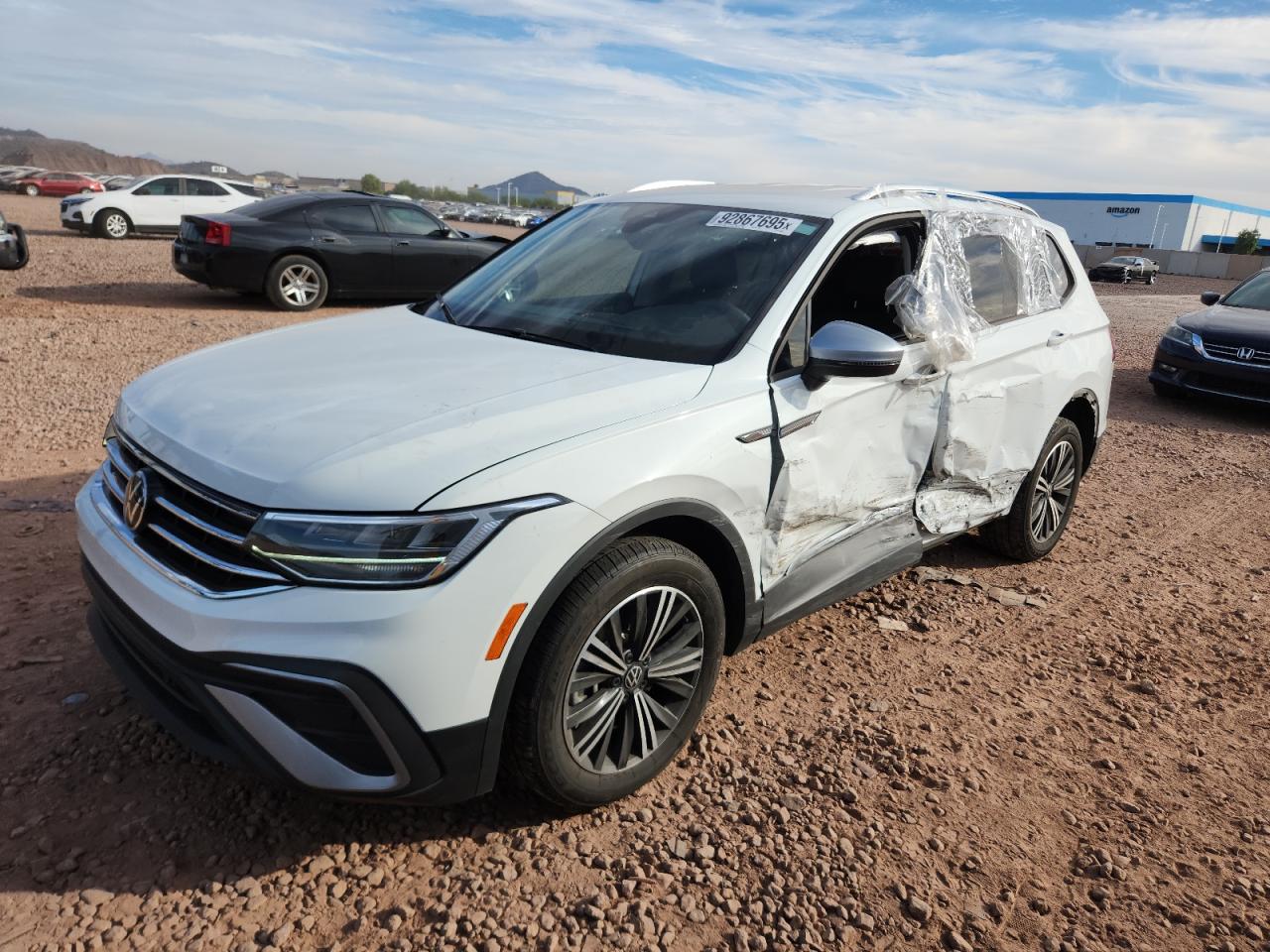 Lot #3309634074 2024 VOLKSWAGEN TIGUAN WOL