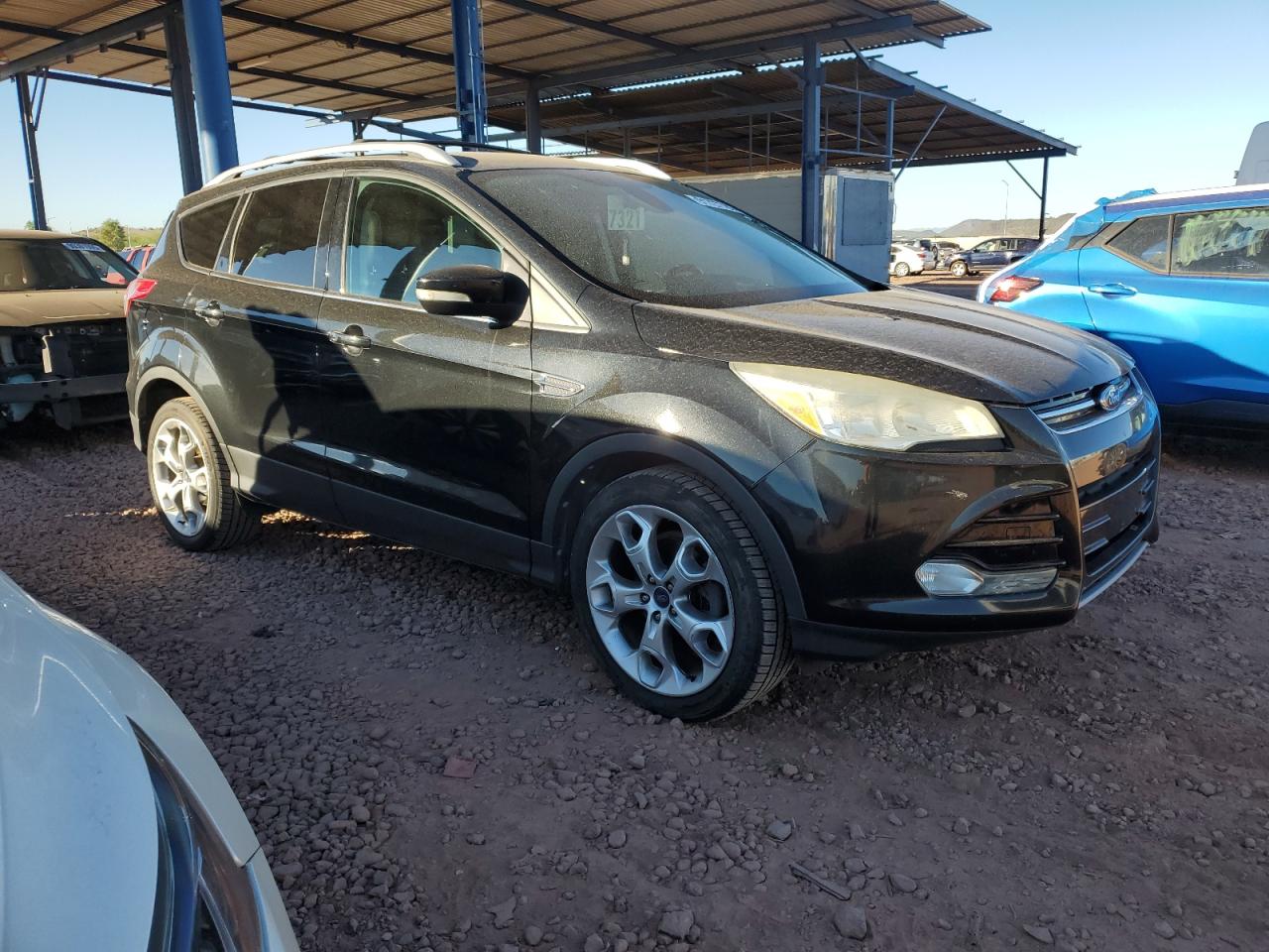 FORD ESCAPE TITANIUM