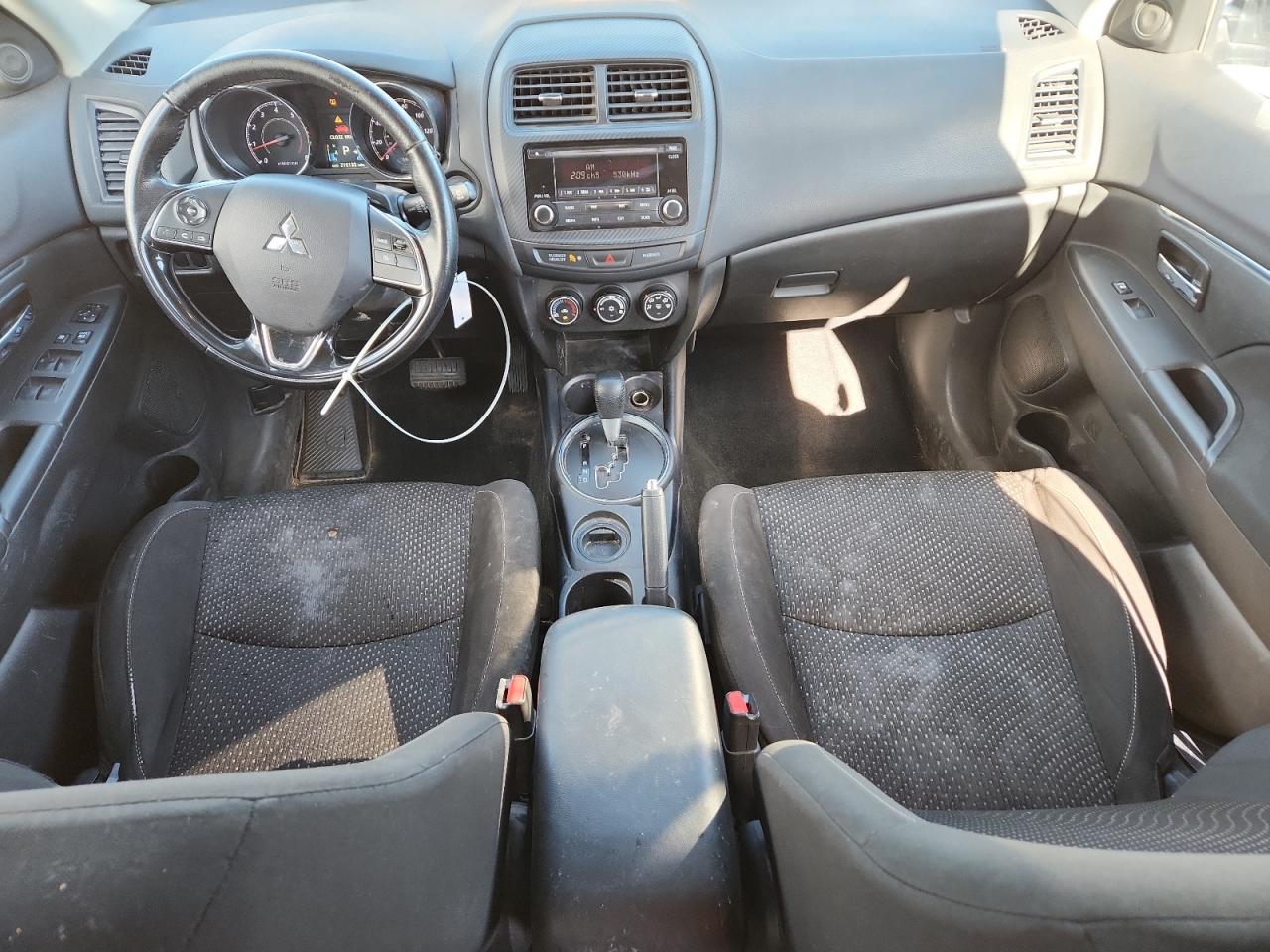 MITSUBISHI OUTLANDER ES