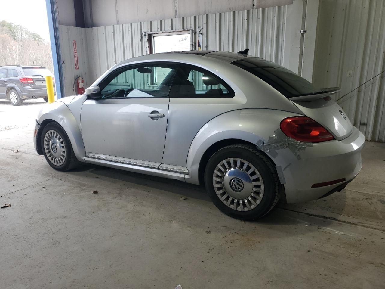 VOLKSWAGEN BEETLE
