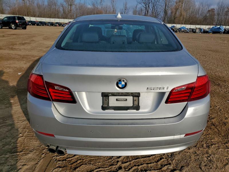 2012 BMW 528 XI #3305395308