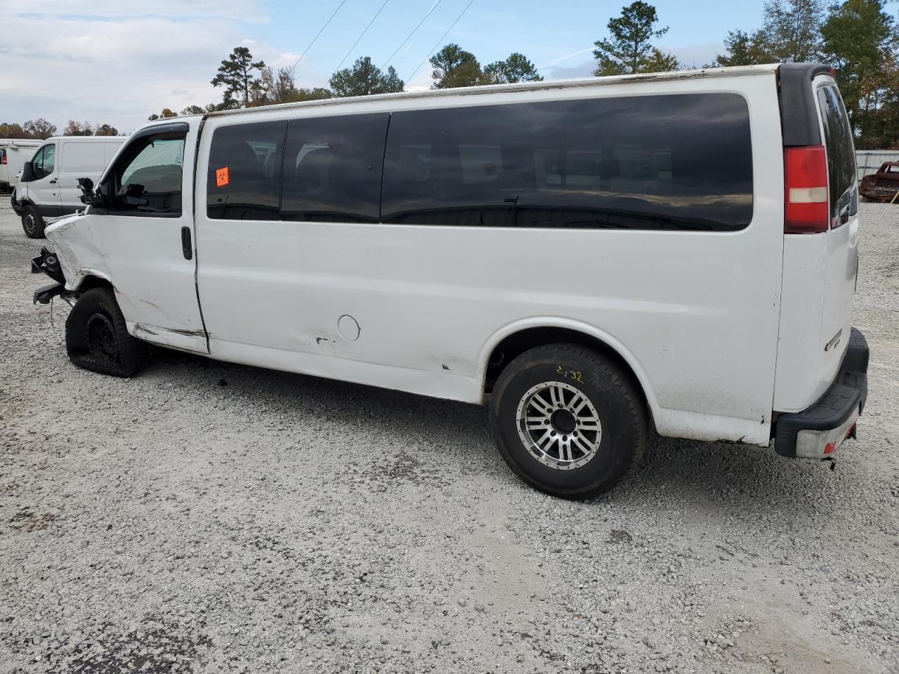 CHEVROLET EXPRESS LT