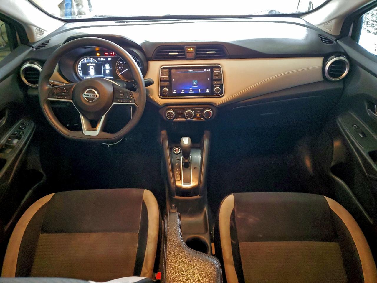 NISSAN VERSA SV