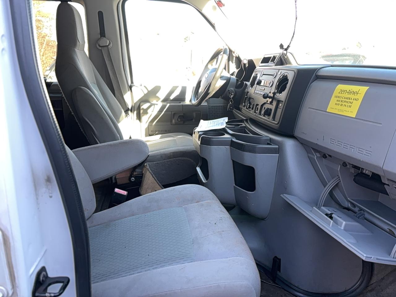 FORD ECONOLINE E350 SUPER DUTY WAGON