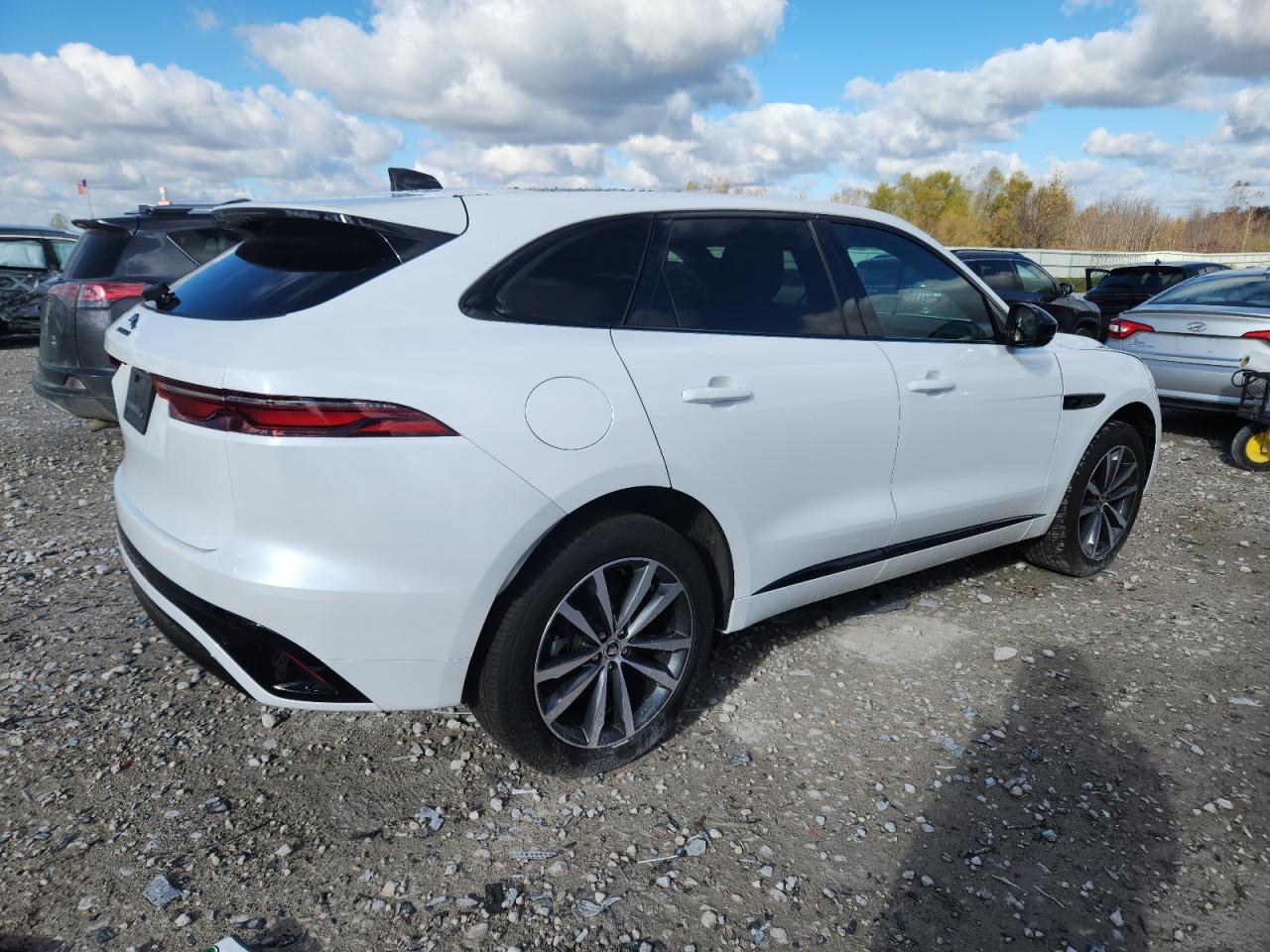 JAGUAR F-PACE R-DYNAMIC S