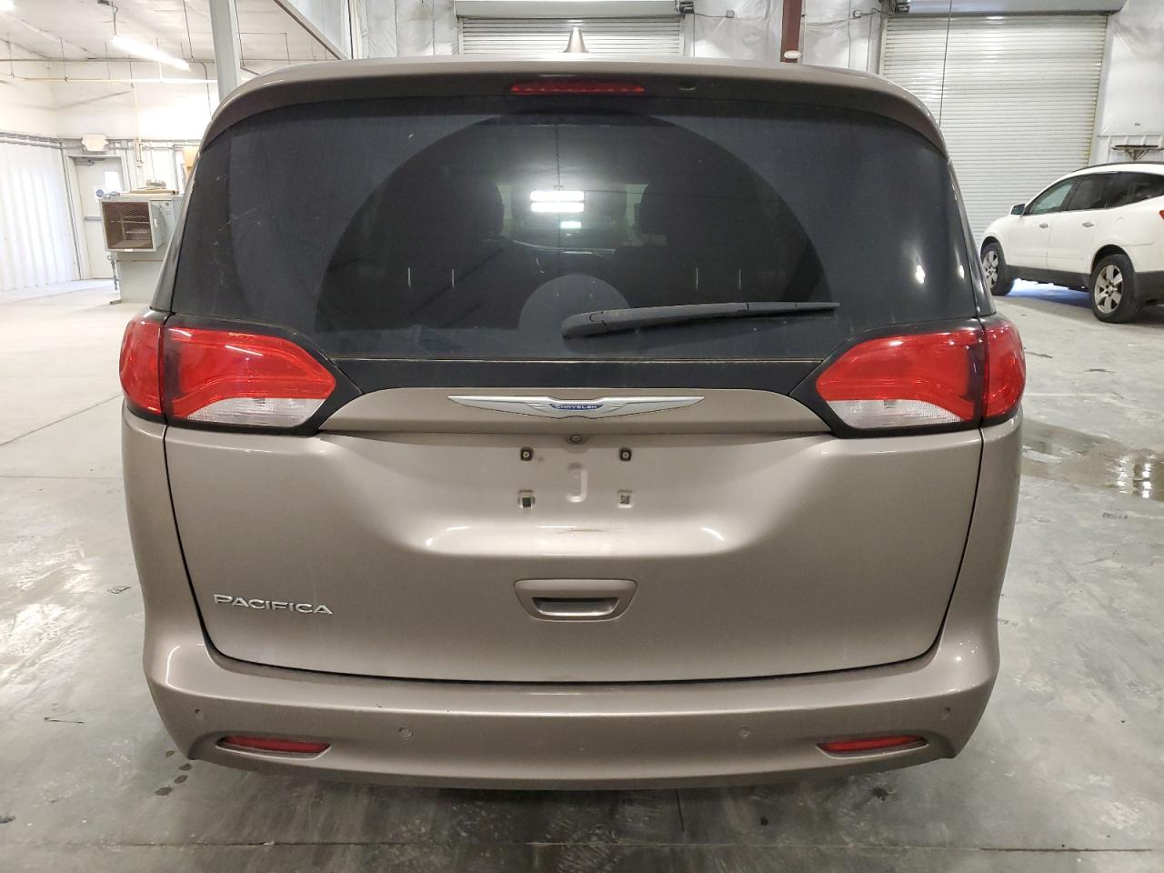 CHRYSLER PACIFICA TOURING